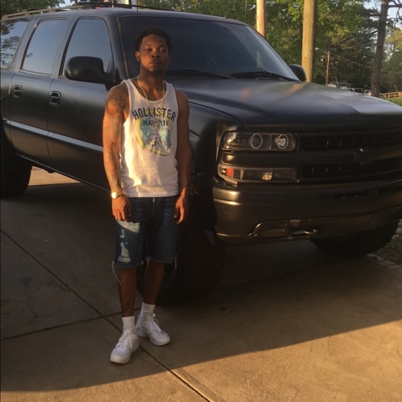 Meet your Posher, Johnathan - Picture 3 of 3